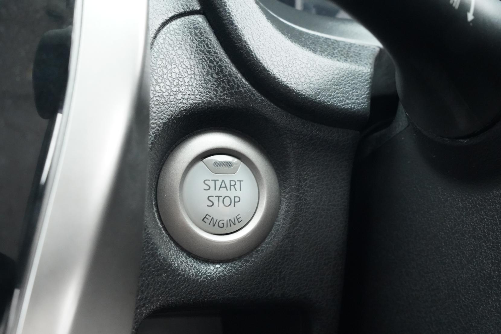 Nissan Note (2004–present) 1.2 MEDALIST