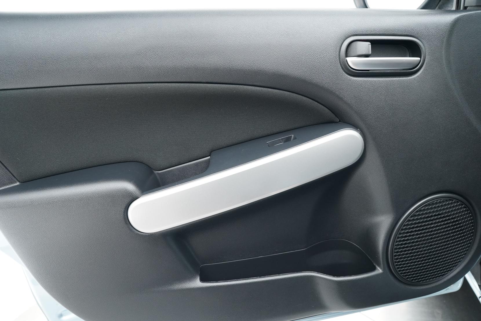 Mazda Demio 13- SKYACTIVE