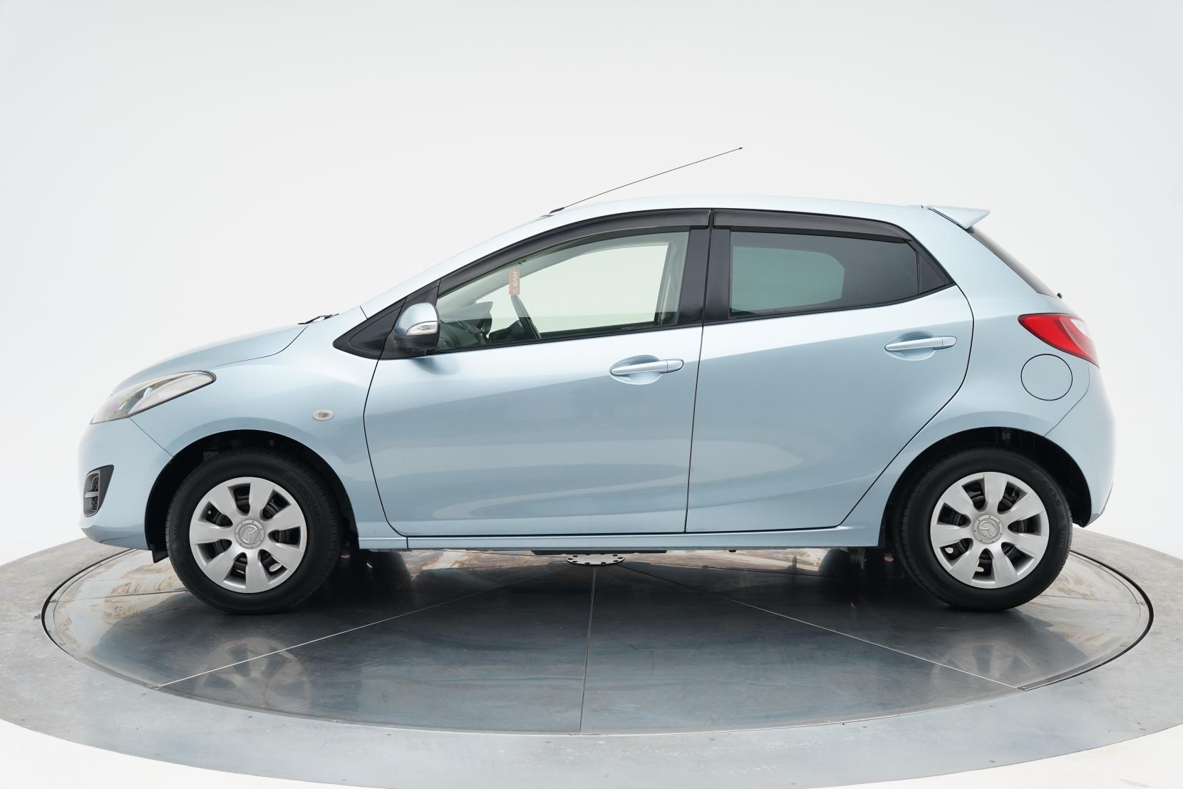 Mazda Demio 13- SKYACTIVE