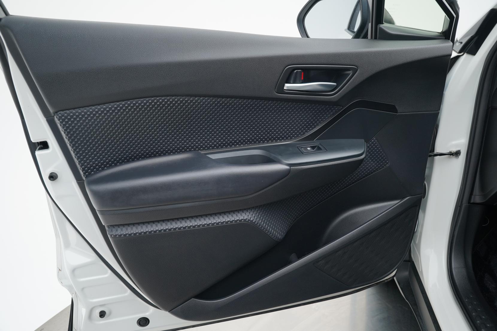 Toyota C-HR 1.8 Hybrid S