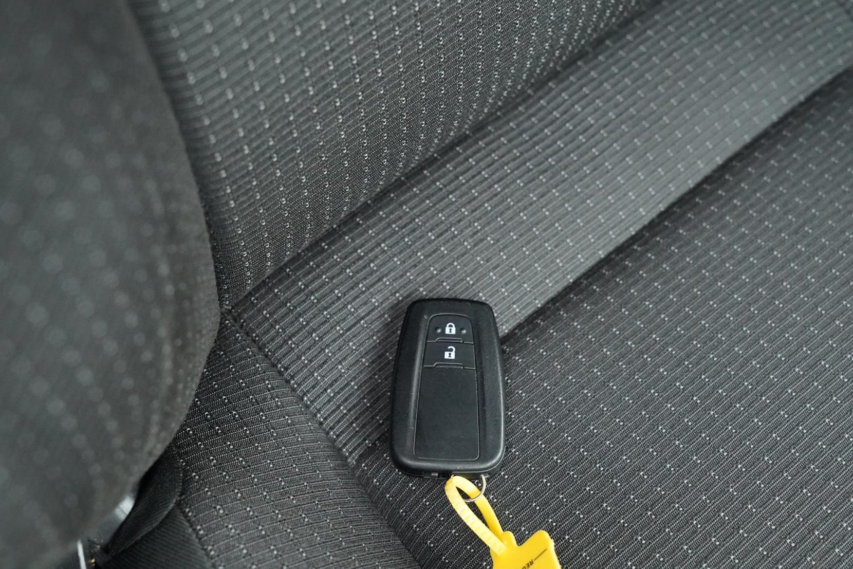 Toyota C-HR 1.8 Hybrid S