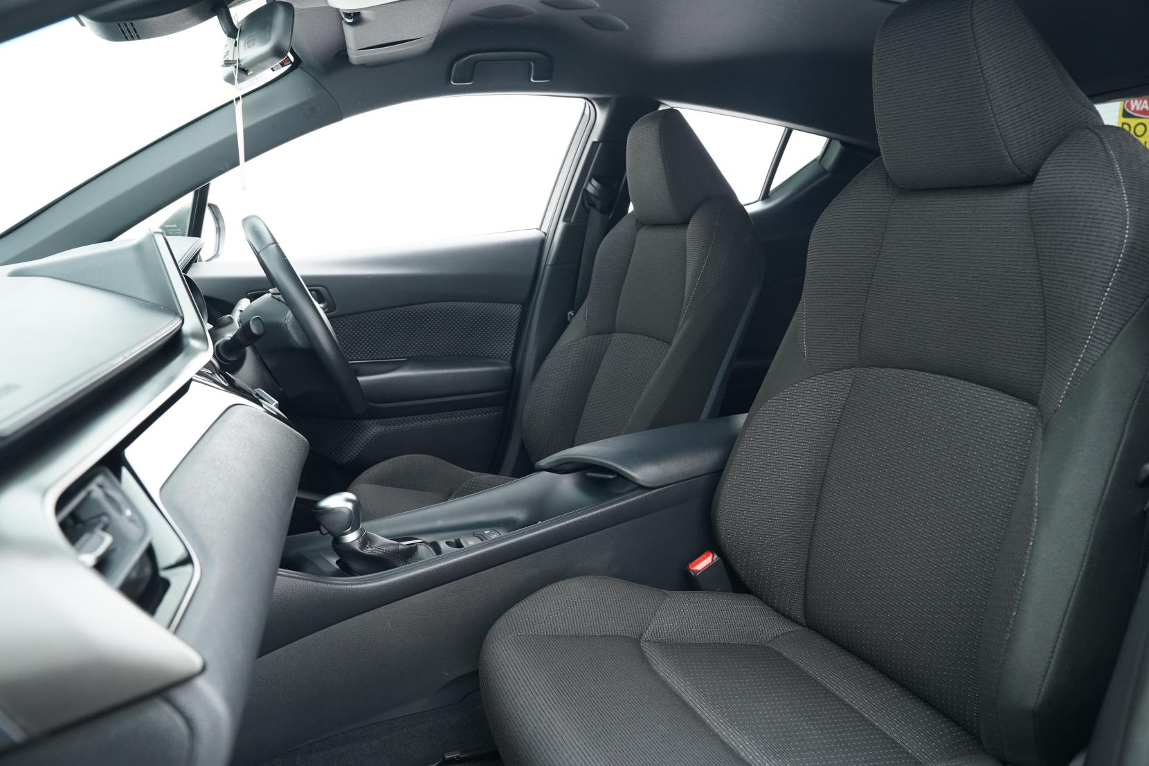 Toyota C-HR 1.8 Hybrid S