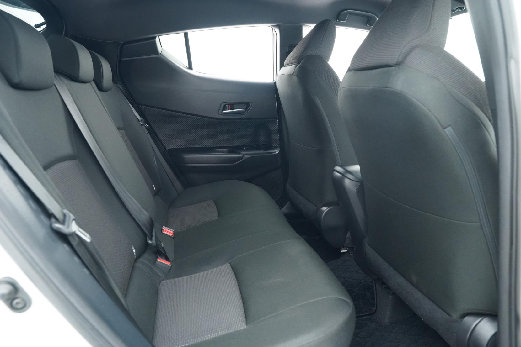 Toyota C-HR 1.8 Hybrid S