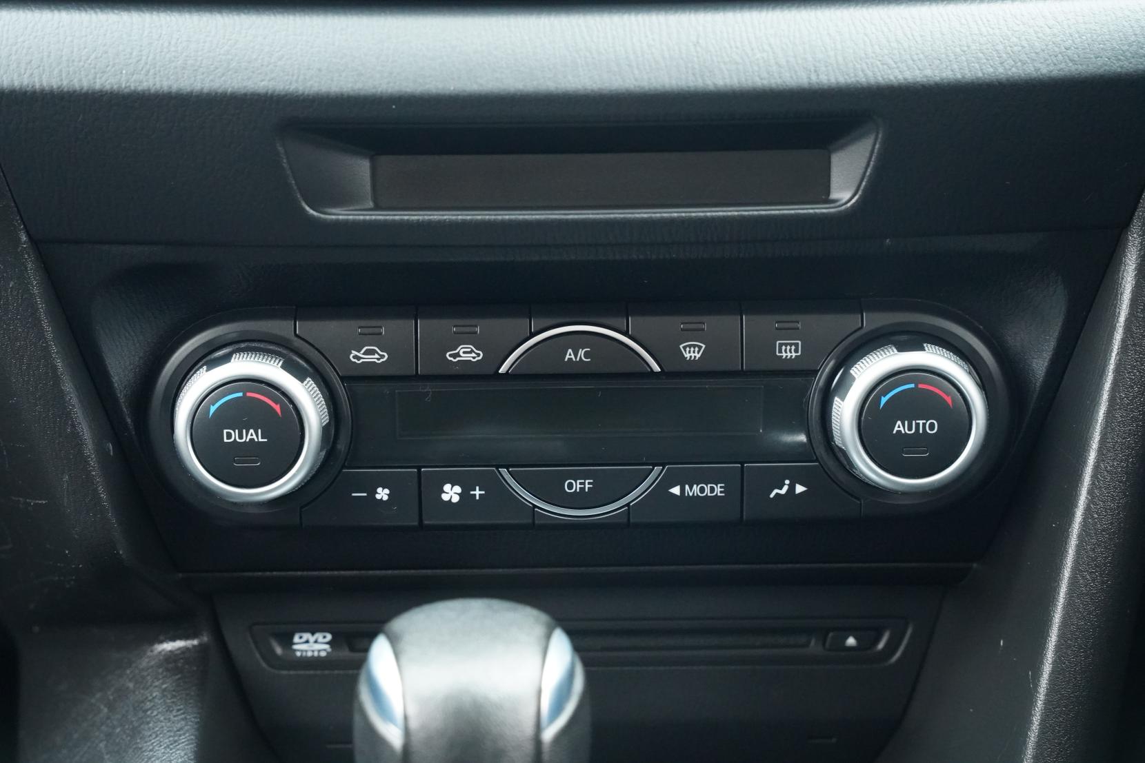 Mazda Axela 2.0 SPORT  20S
