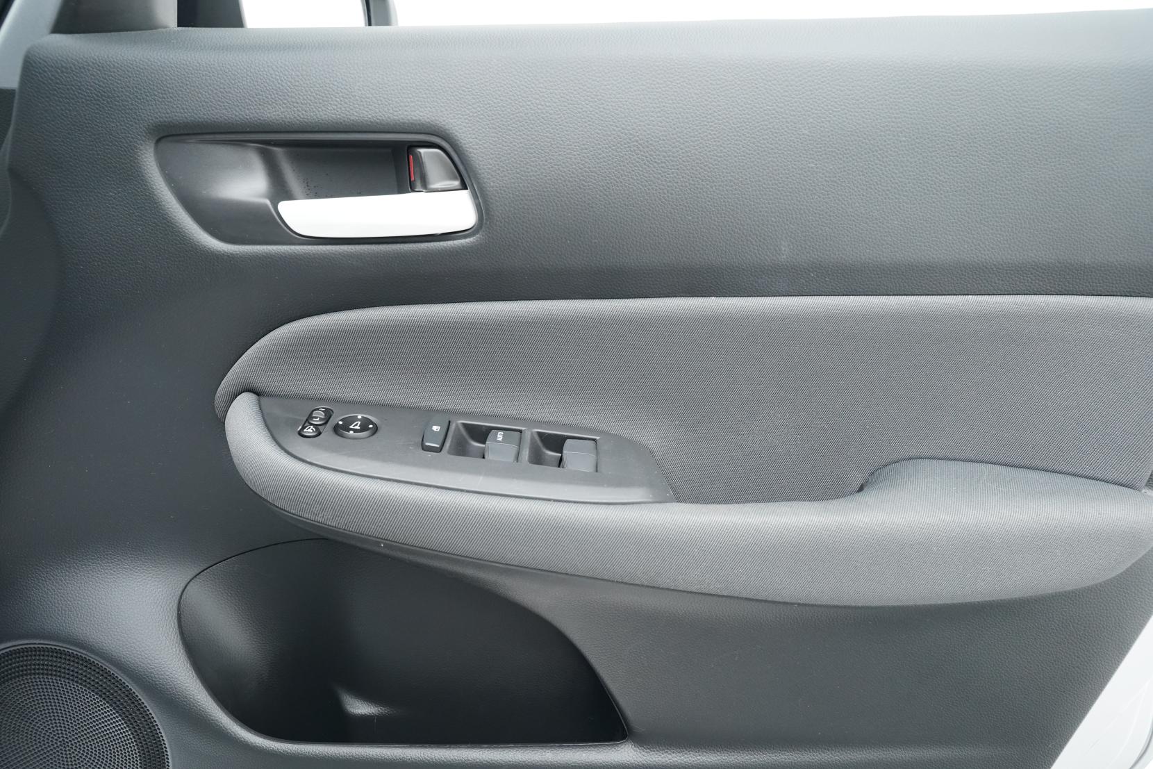 Honda Fit ARIA e:HEV
