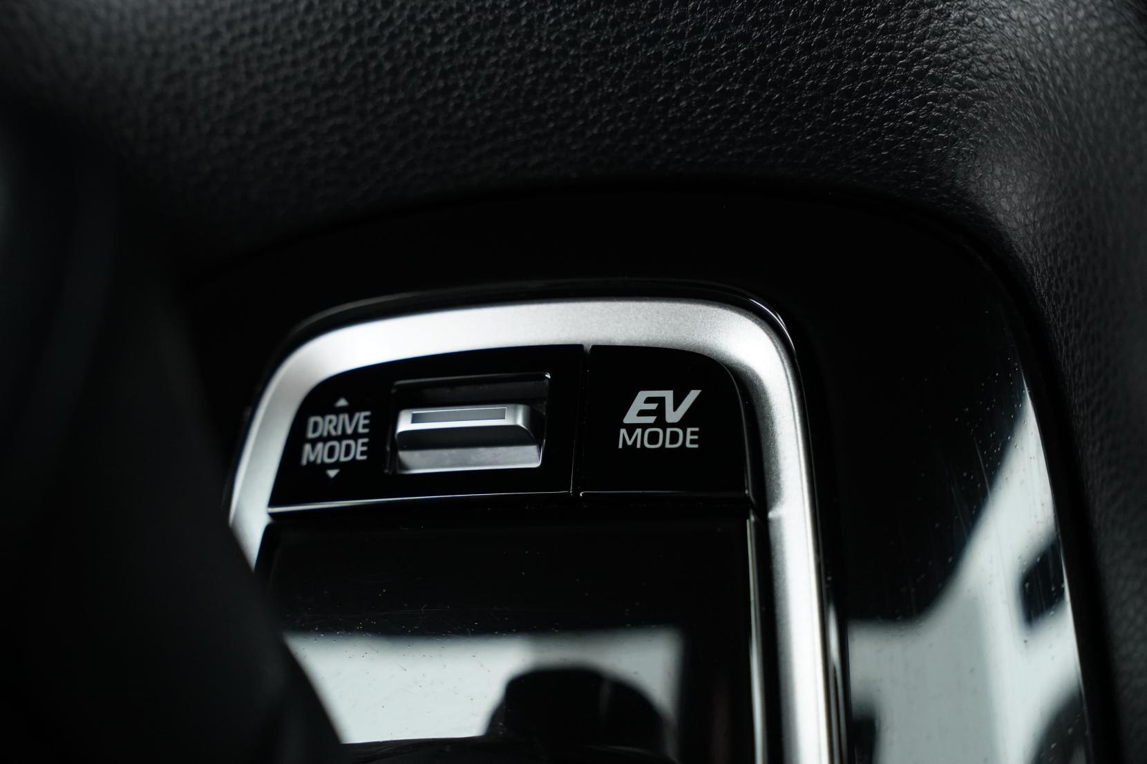 Toyota Corolla 1.8 TOURING HYBRID G-X