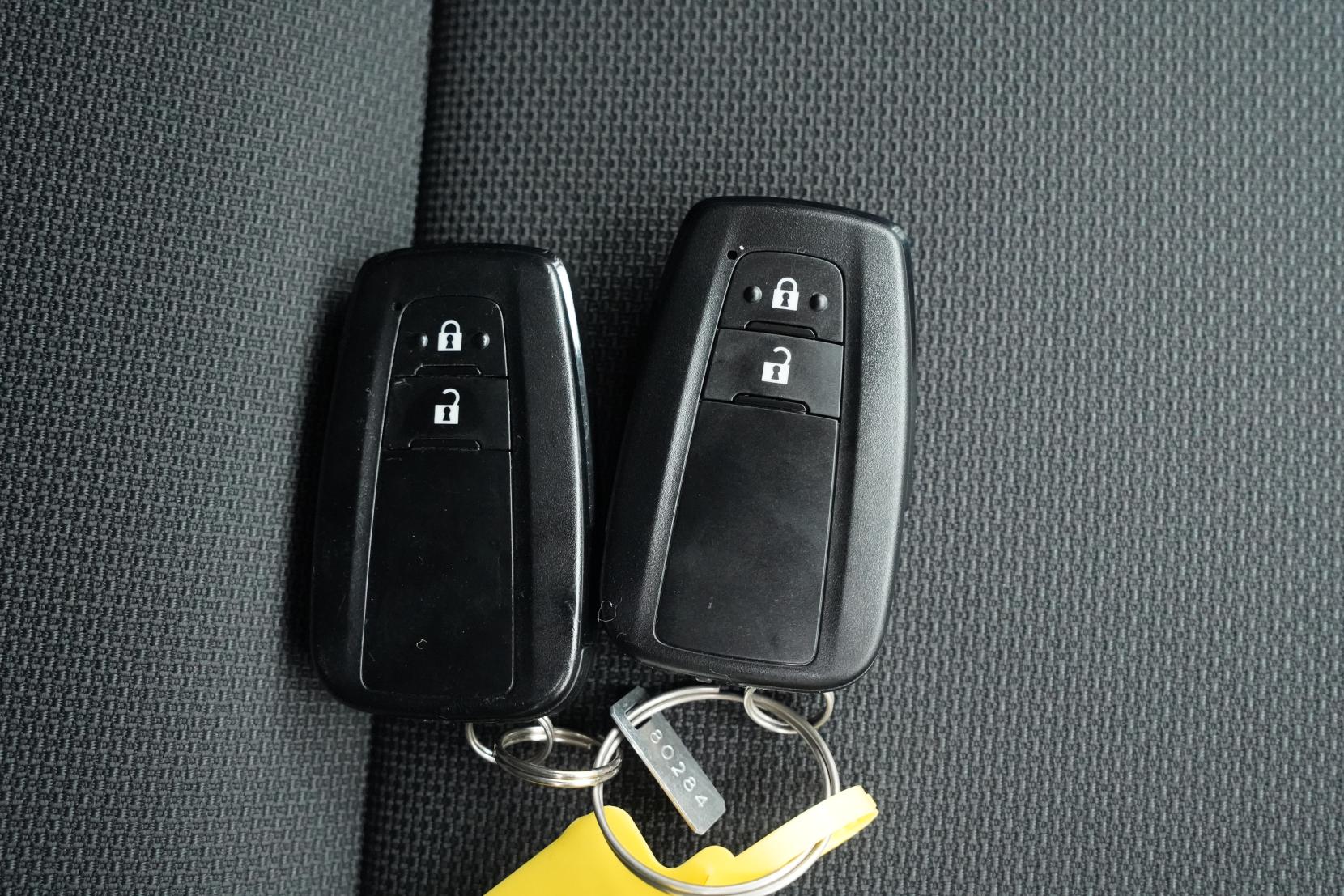 Toyota Corolla TOURING HYBRID G-X