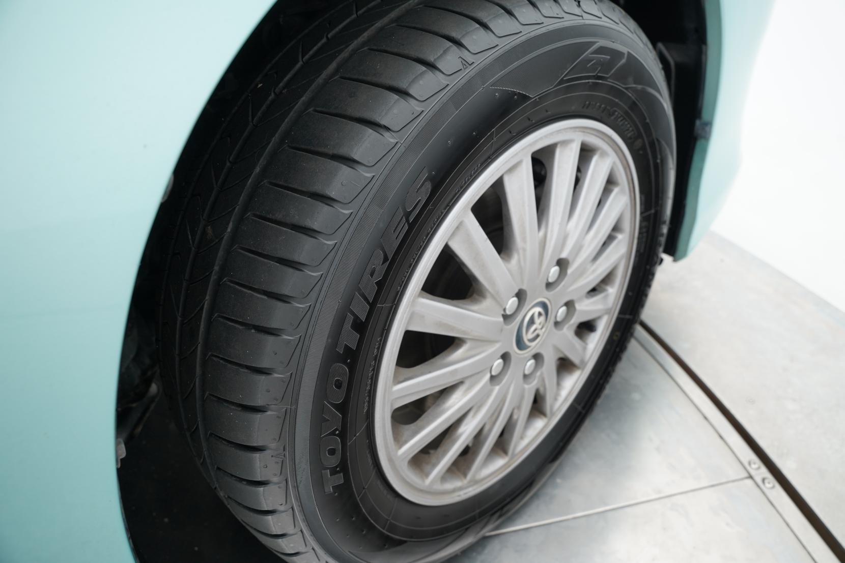 Toyota Esquire 1.8 HYBRID GI