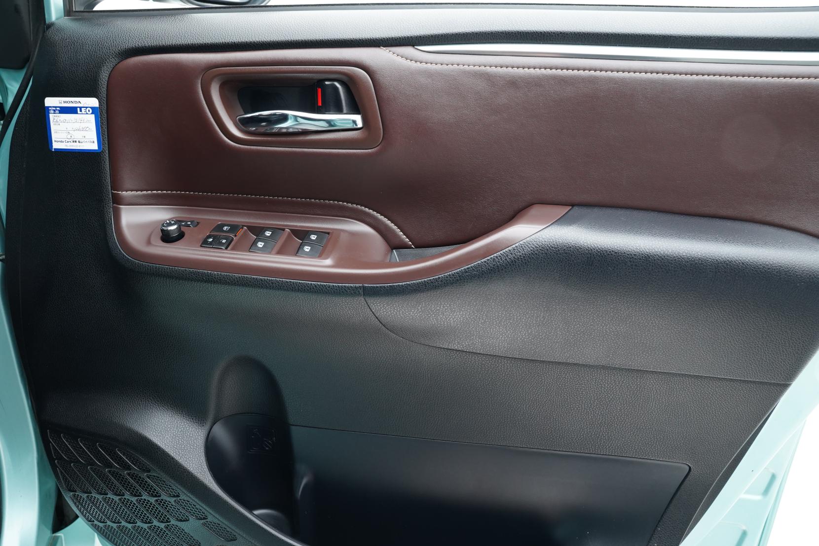 Toyota Esquire 1.8 HYBRID GI