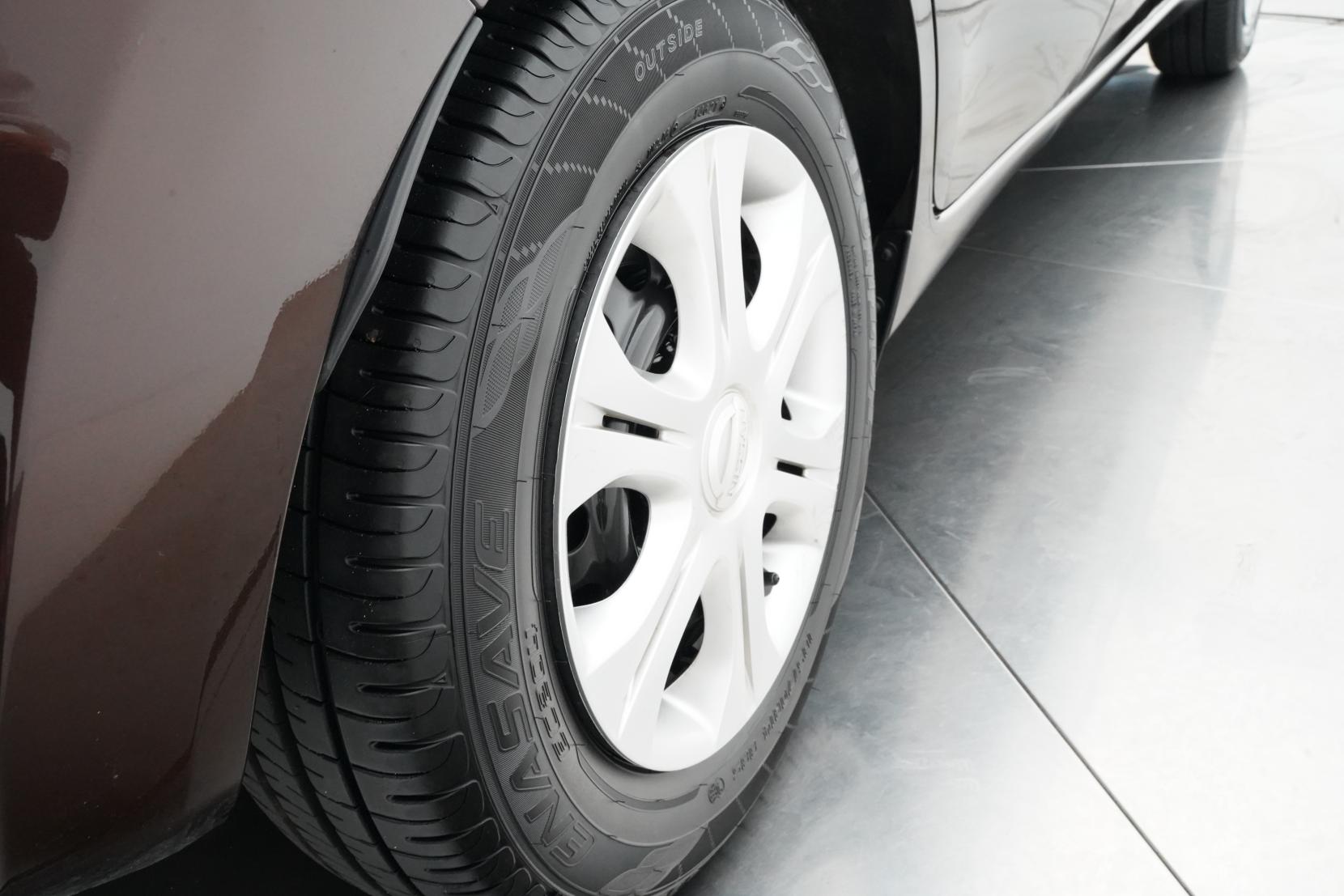 Nissan Note (2004–present) 1.2 MEDALIST