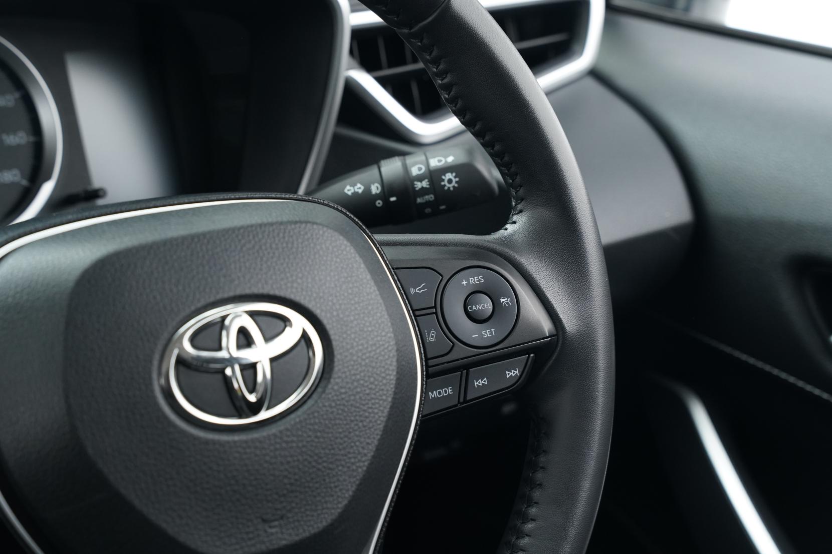 Toyota Corolla 1.8 Touring Hybrid S