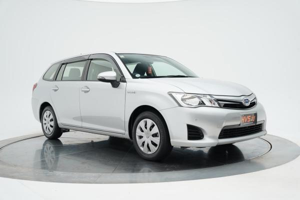 Toyota Corolla 1.5 Fielder Hybrid 8SRS