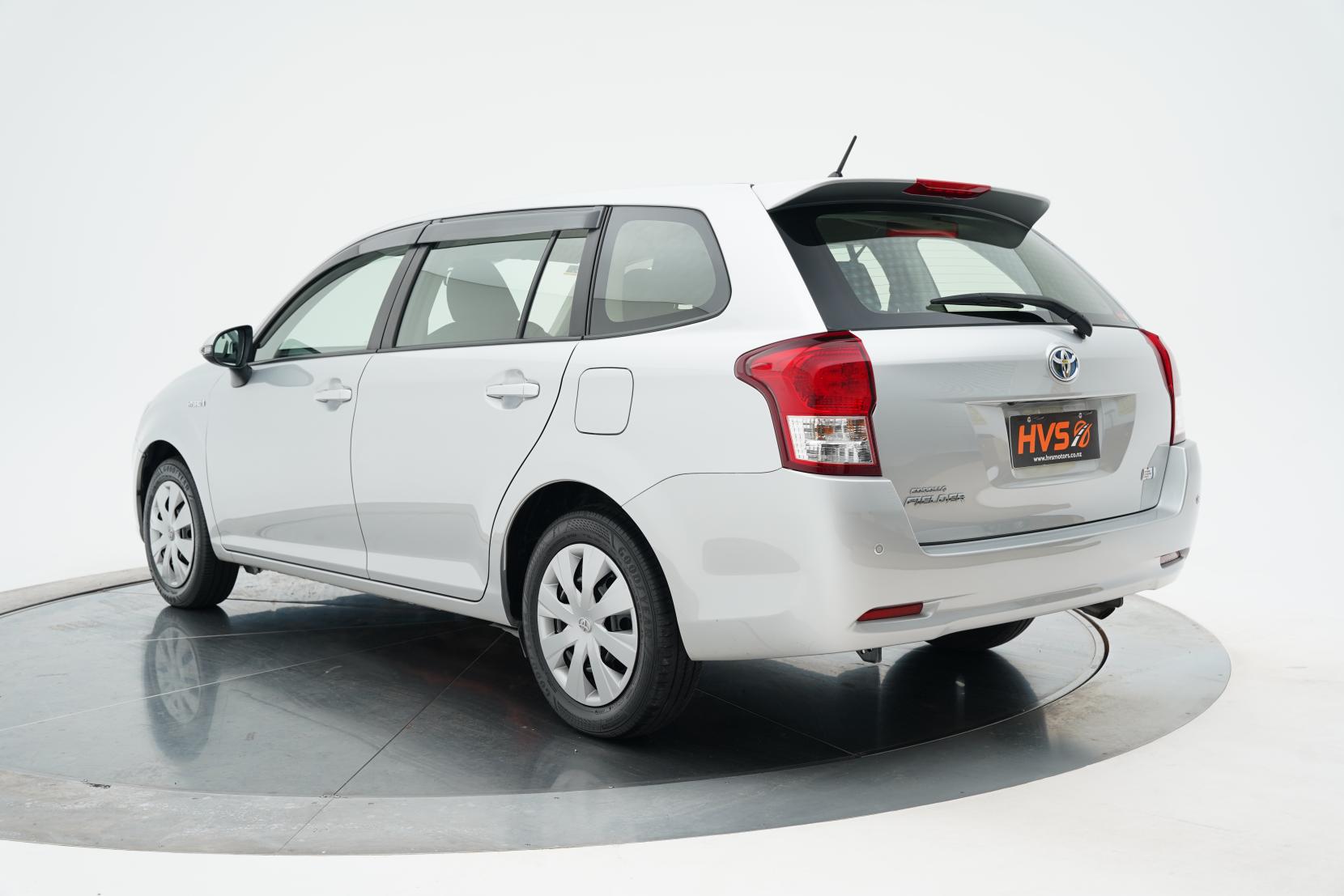 Toyota Corolla 1.5 Fielder Hybrid 8SRS