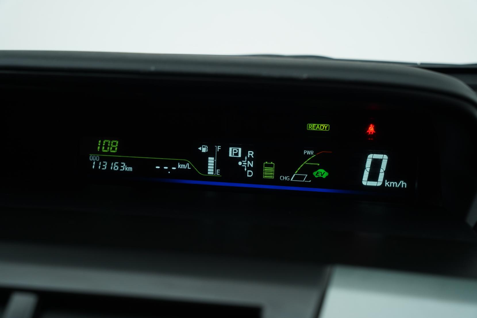 Toyota Prius 1.8 ALPHA S TUNE BLACK