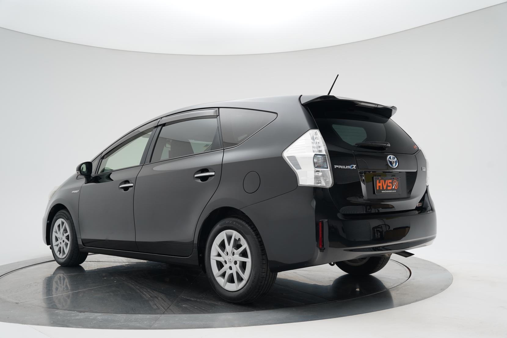 Toyota Prius 1.8 ALPHA S TUNE BLACK