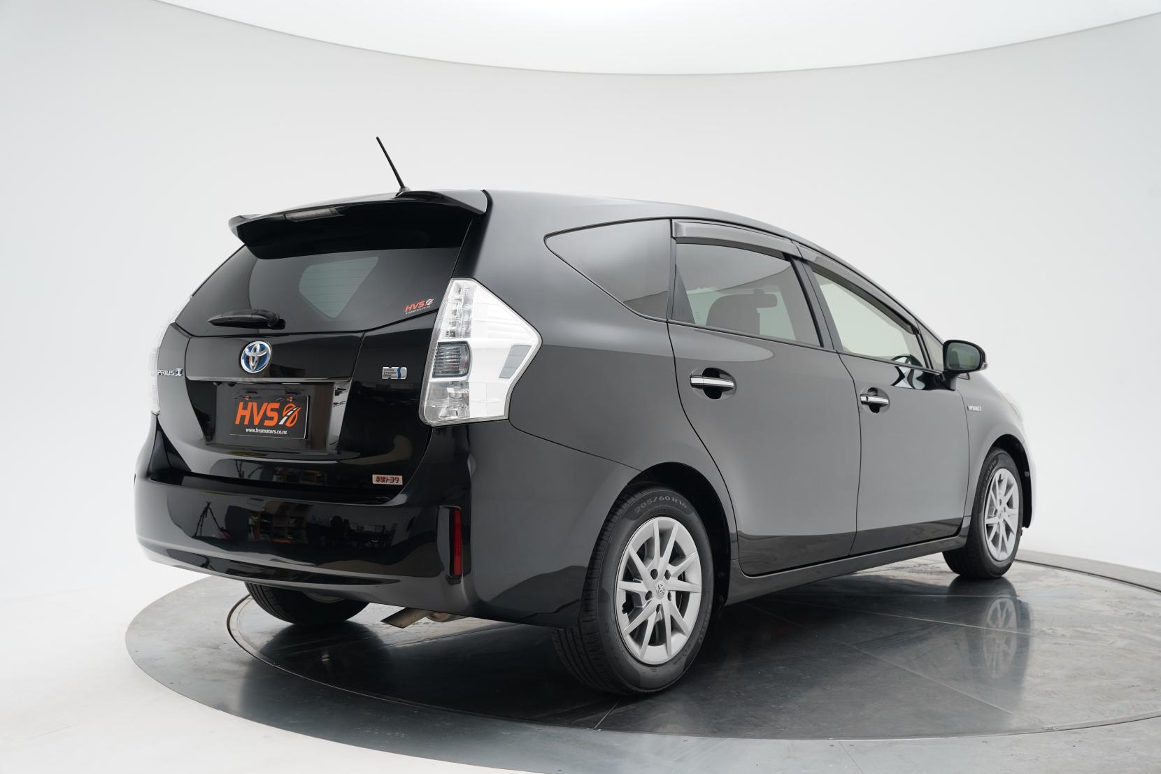 Toyota Prius 1.8 ALPHA S TUNE BLACK