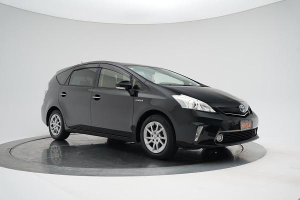 Toyota Prius 1.8 ALPHA S TUNE BLACK