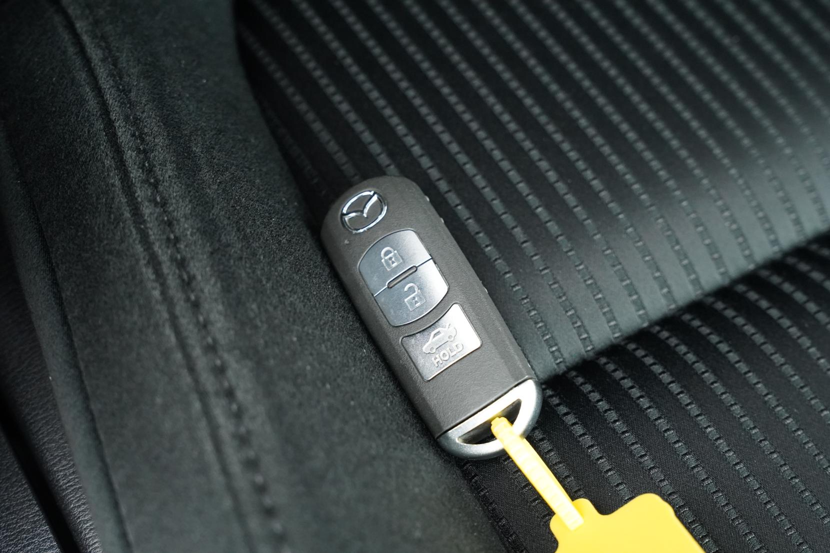 Mazda Atenza 2.0 SEDAN 20S