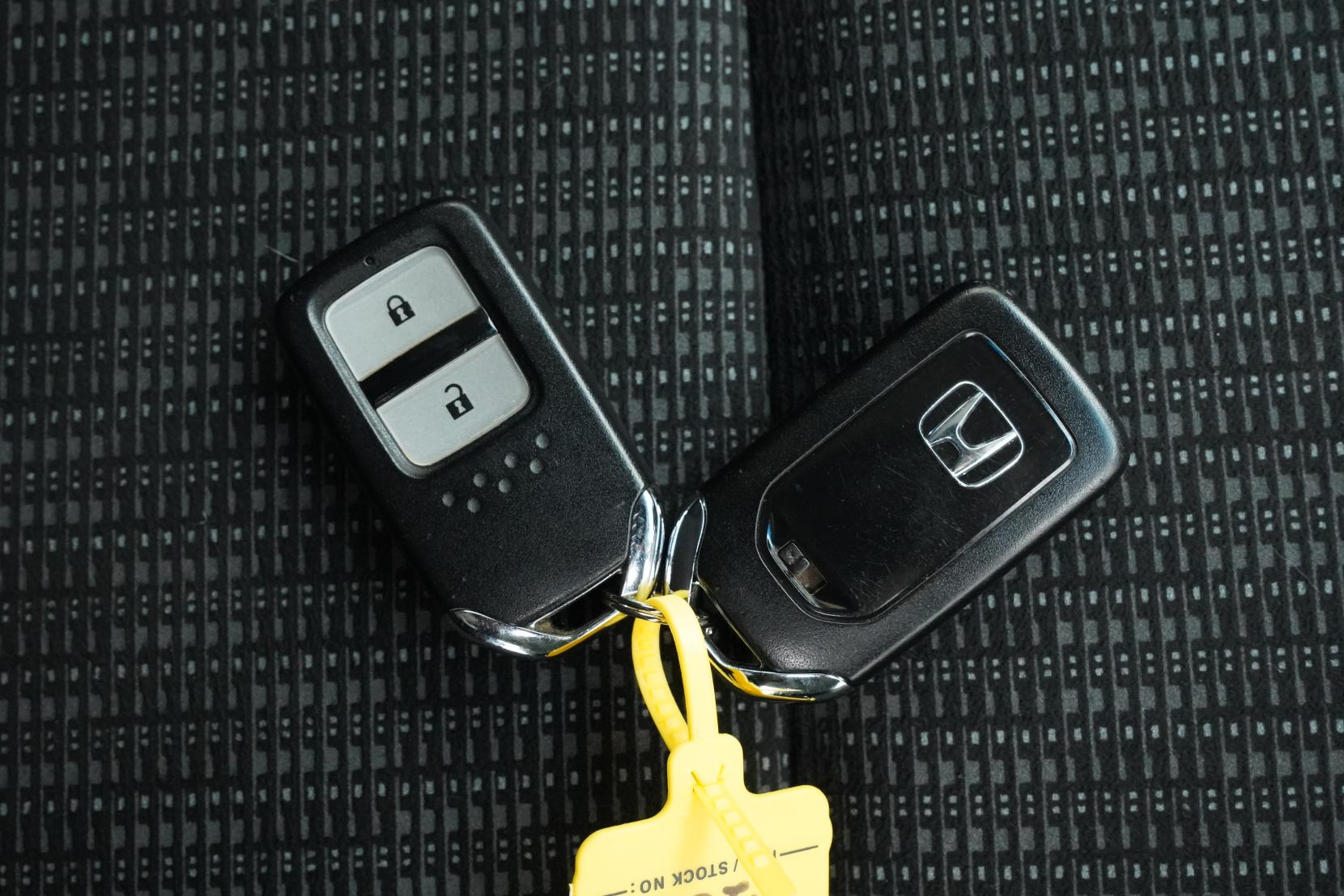 Honda Fit 1.3 G F-PACKAGE