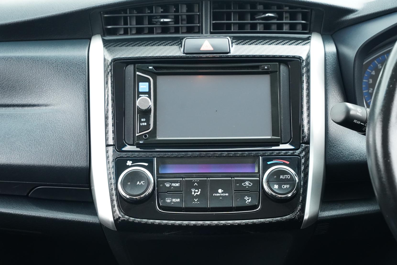 Toyota Corolla 1.5 Fielder Hybrid