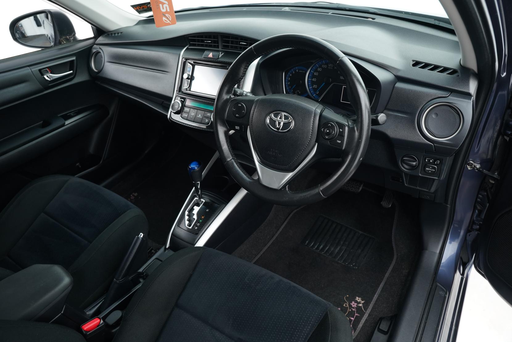 Toyota Corolla 1.5 Fielder Hybrid