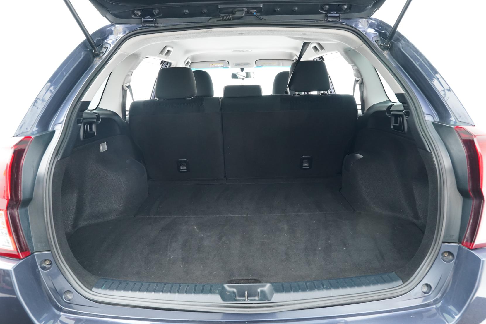 Toyota Corolla 1.5 Fielder Hybrid