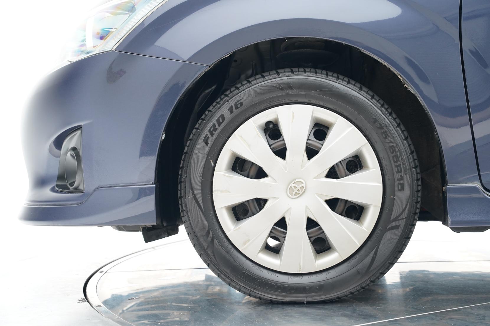 Toyota Corolla 1.5 Fielder Hybrid