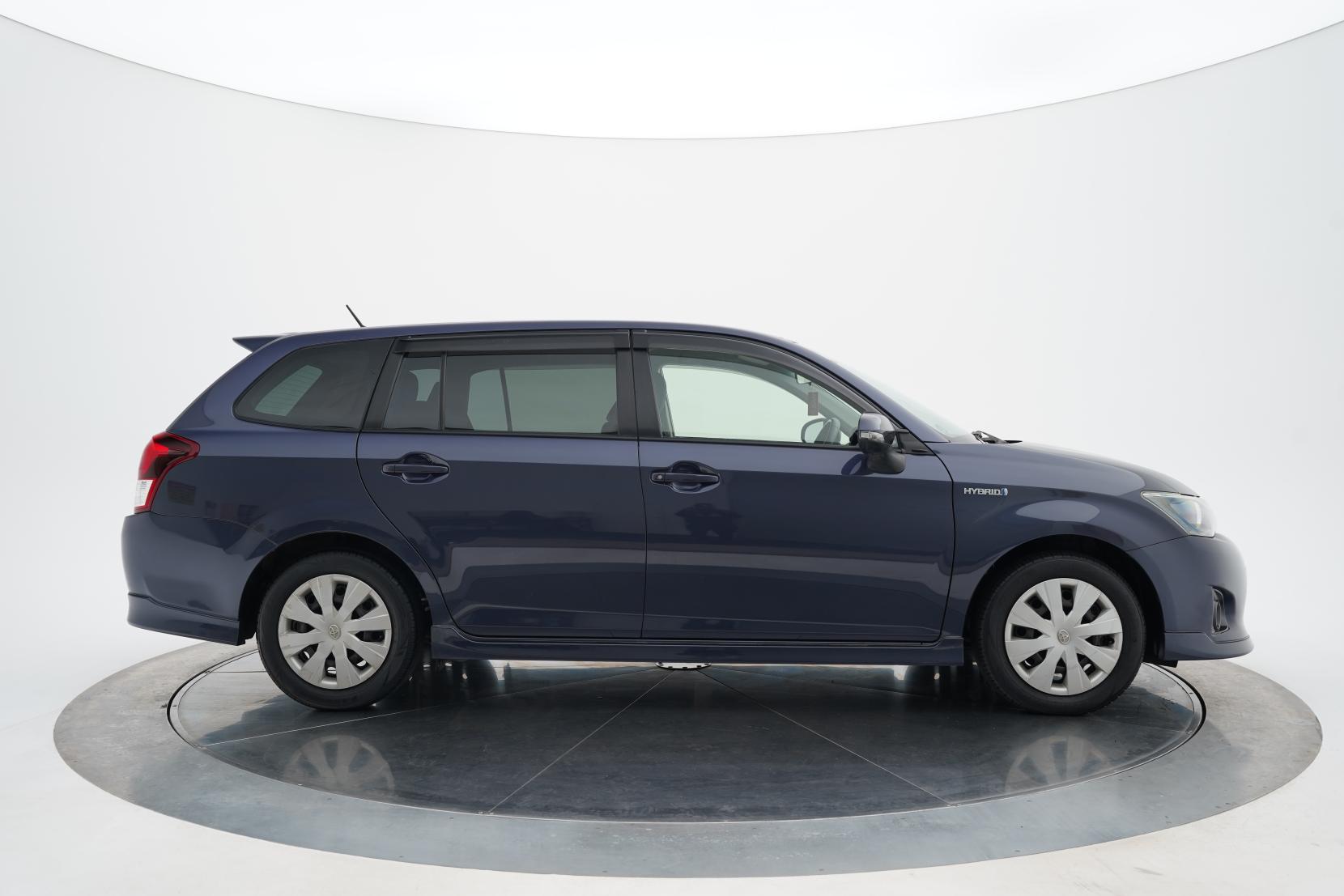 Toyota Corolla 1.5 Fielder Hybrid
