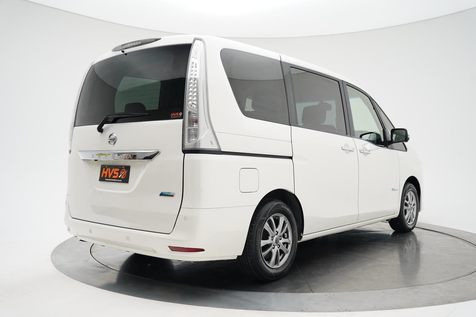 Nissan Serena (1991 – present) 2.0 Hybrid 20X V Selection