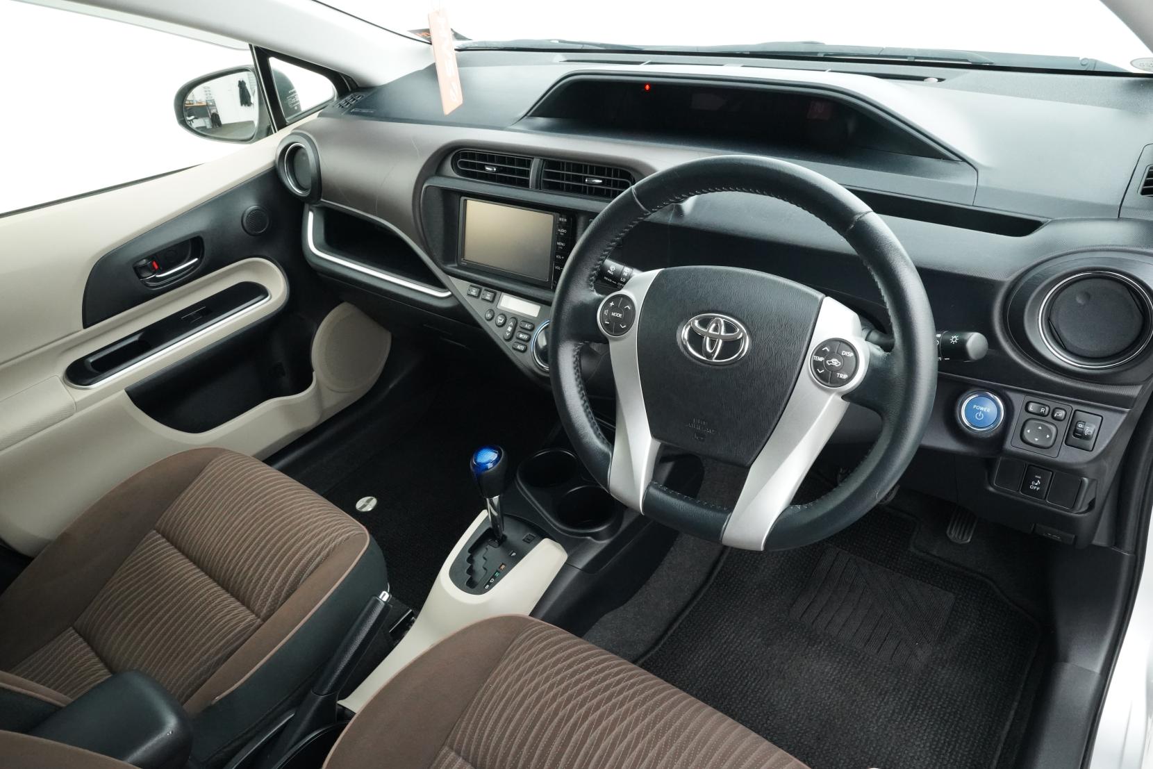 Toyota Aqua 1.5 G PUSH START