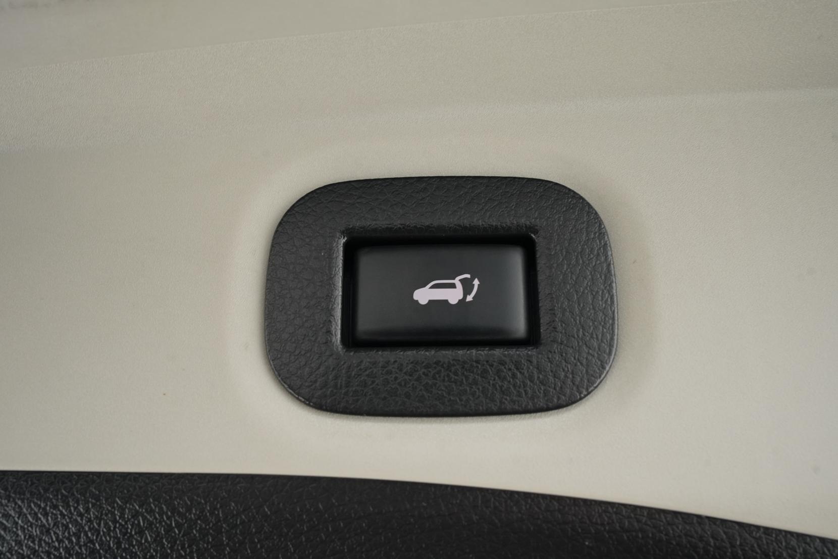 Nissan X-TRAIL 2.0 20XTT 4WD