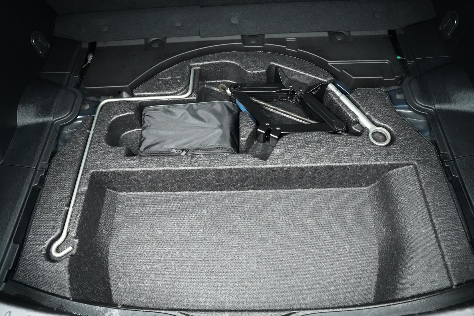 Subaru Impreza 1.6 SPORT 1.6I-L