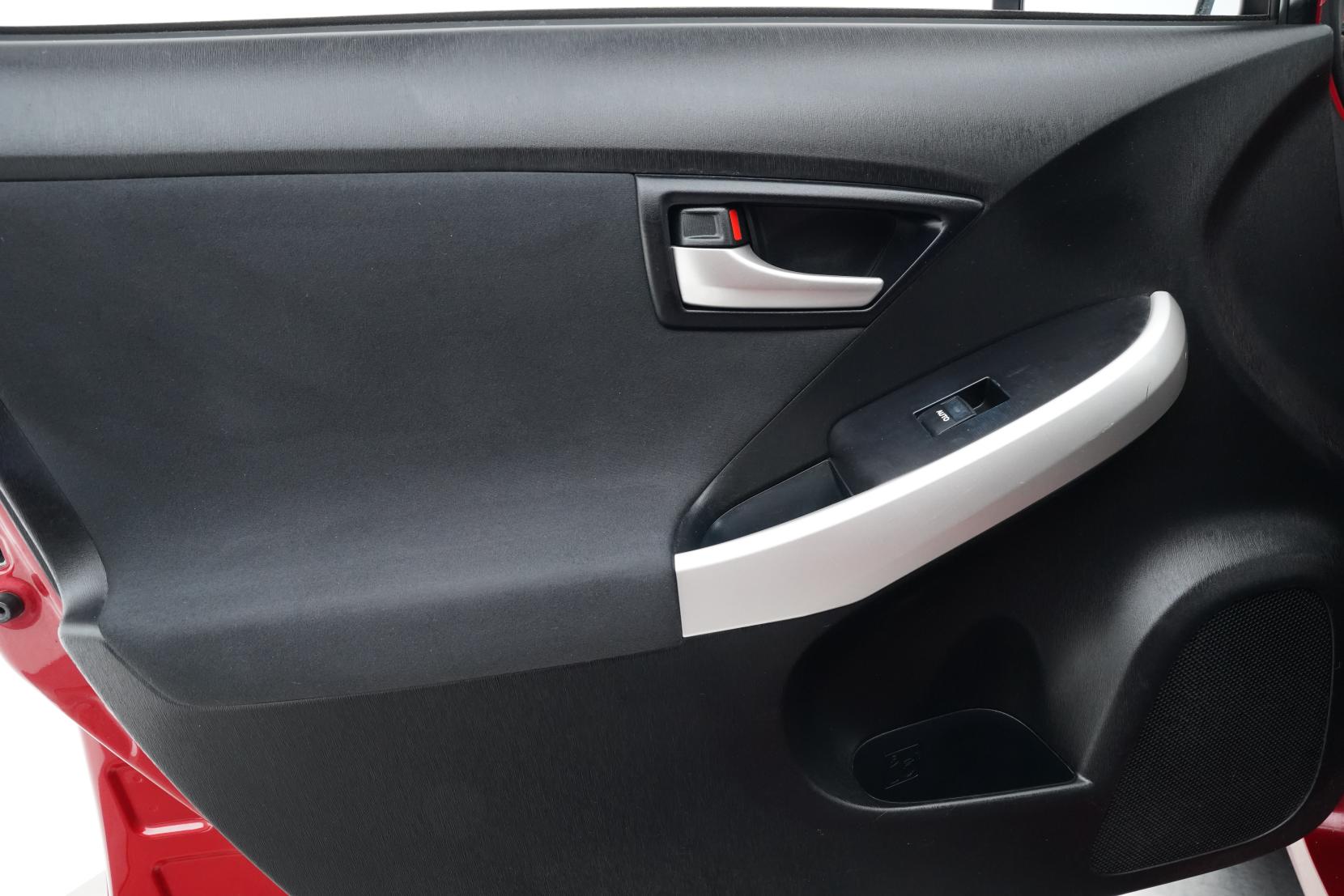 Toyota Prius 1.8 5D S