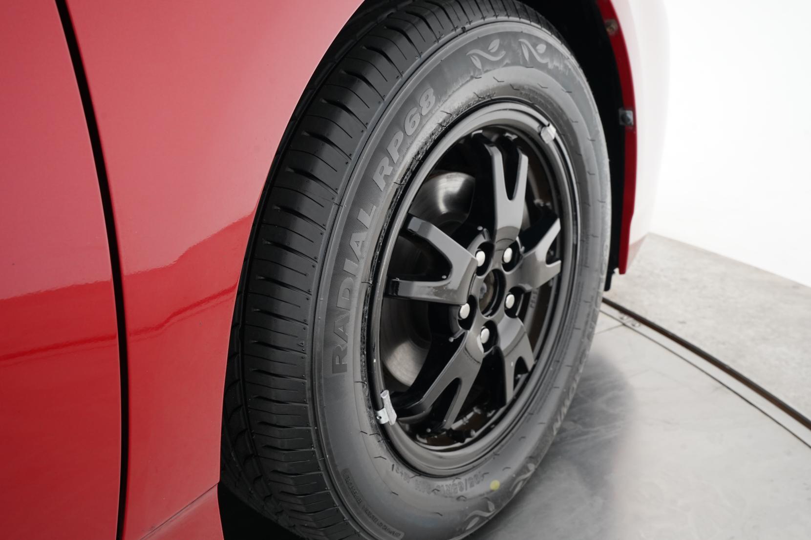 Toyota Prius 1.8 5D S