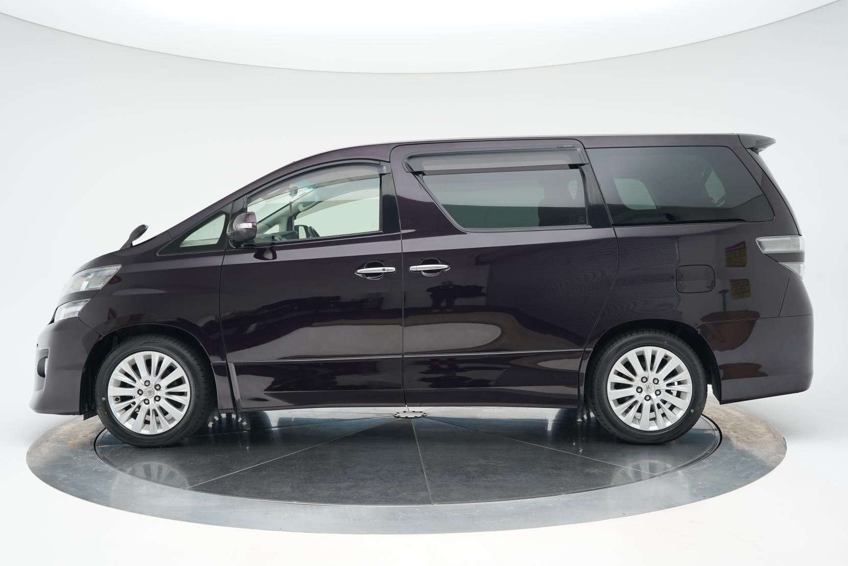 Toyota Alphard 2.4Z 8ST