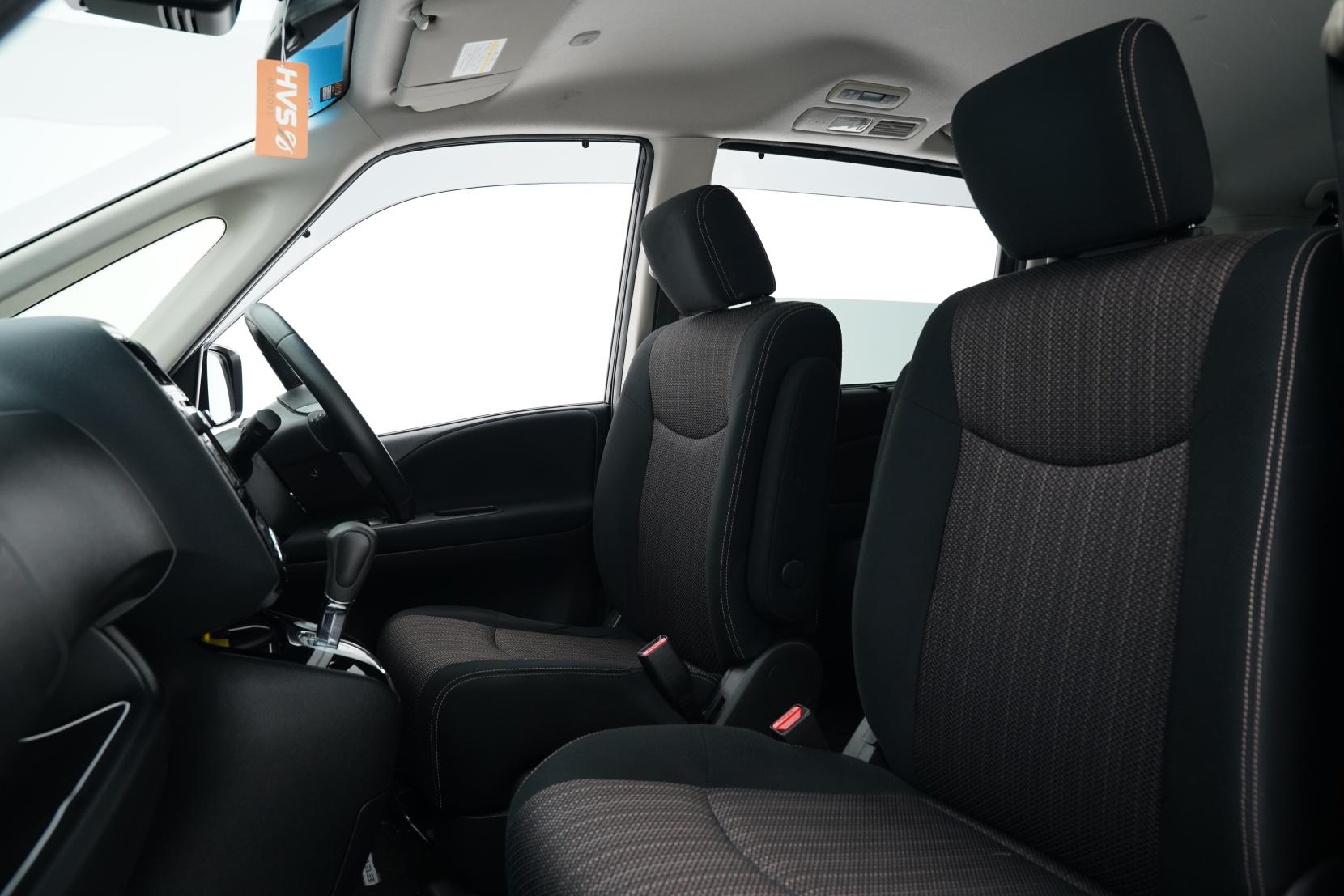 Nissan Serena (1991 – present) 2.0 Hybrid Highway Star V Selection