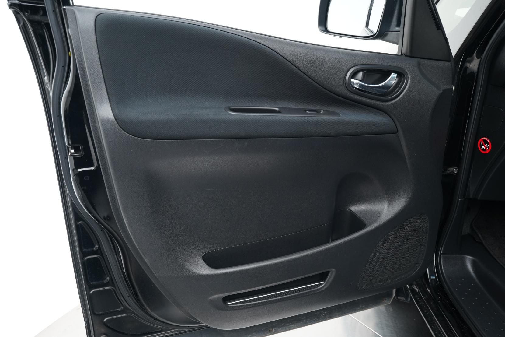 Nissan Serena (1991 – present) 2.0 Hybrid Highway Star V Selection