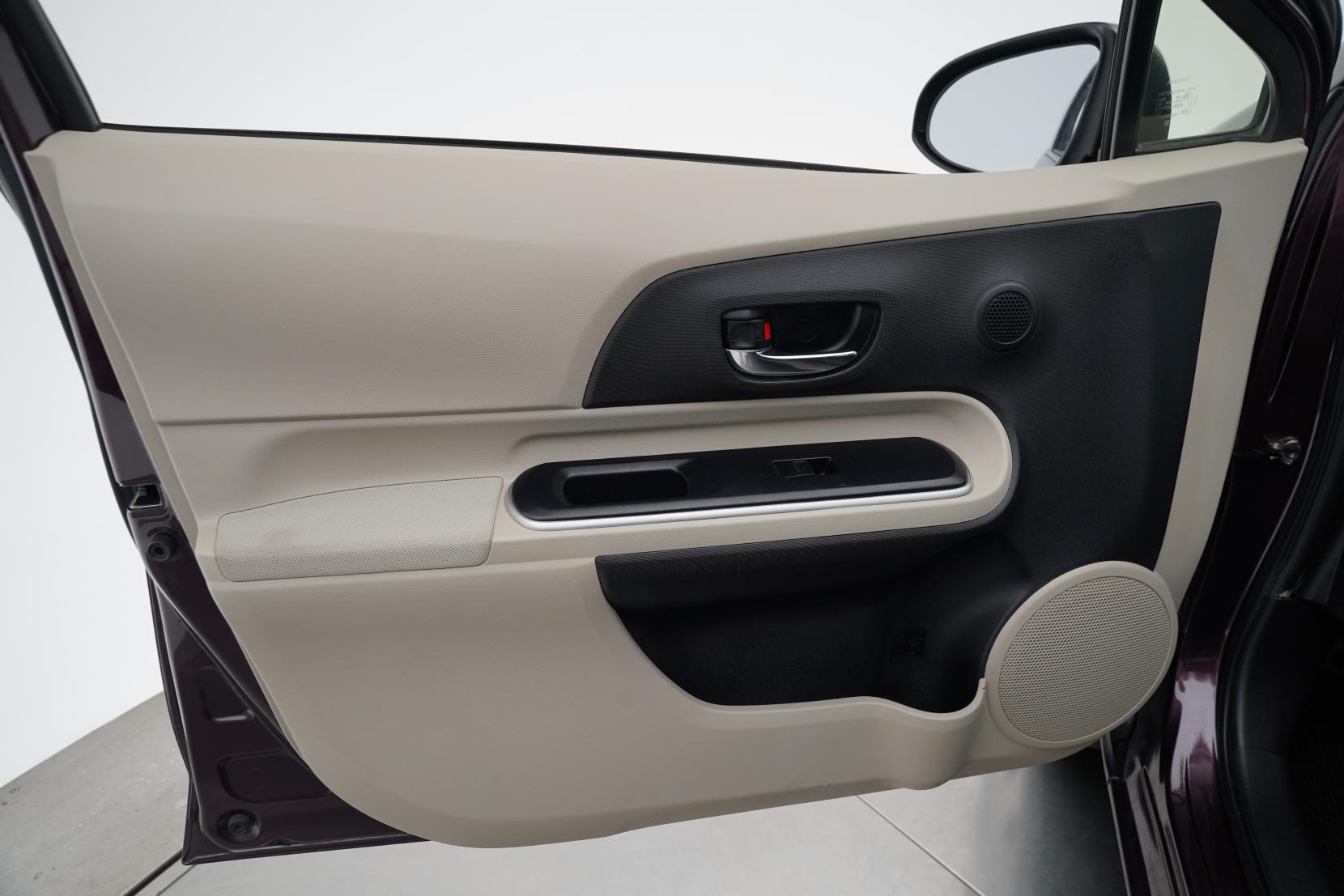 Toyota Aqua 1.5 G PUSH START