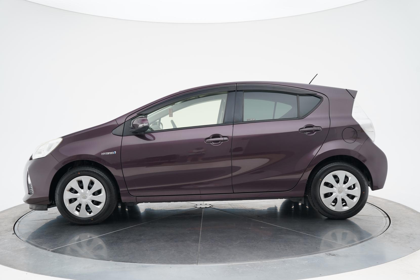 Toyota Aqua 1.5 G PUSH START