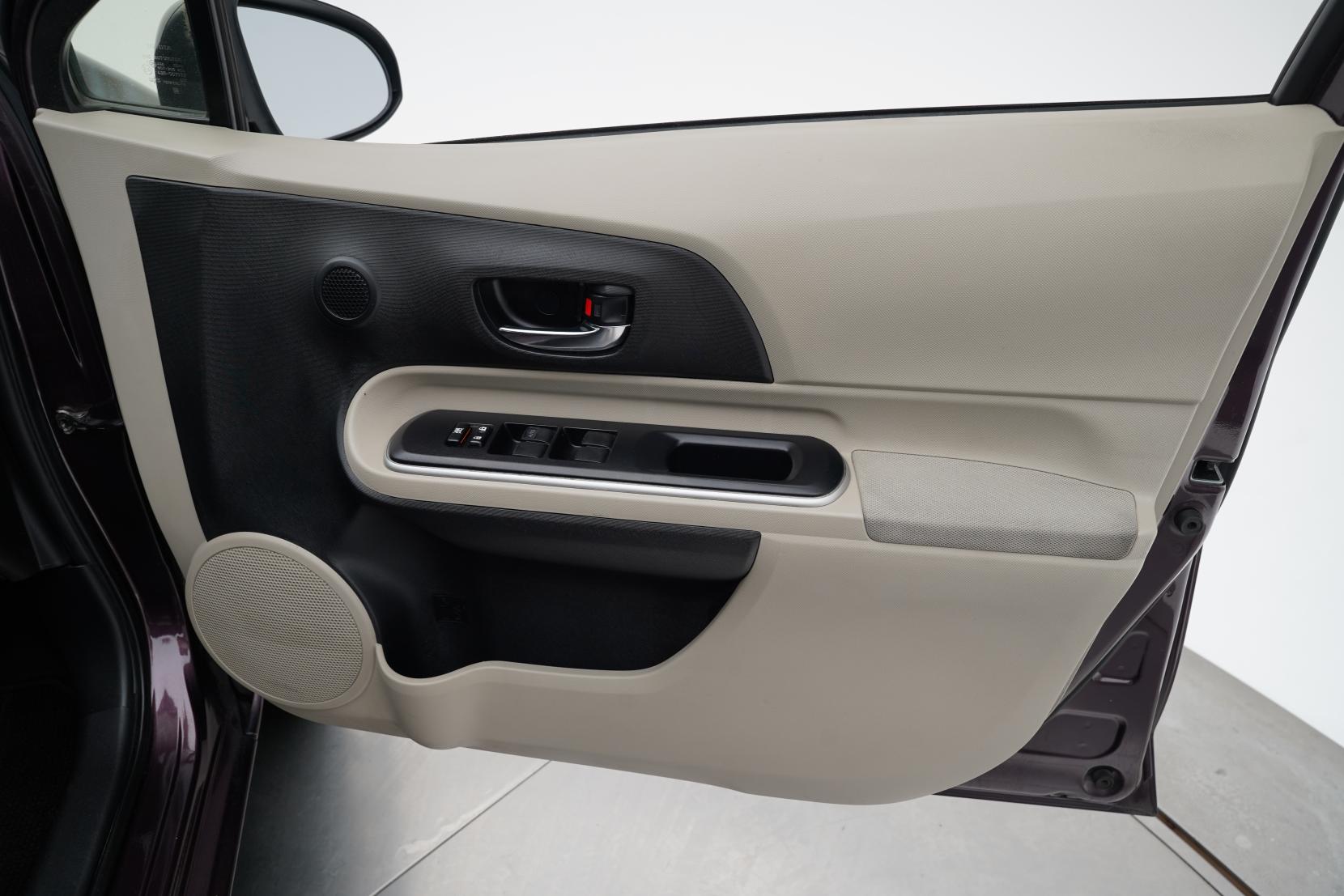 Toyota Aqua 1.5 G PUSH START