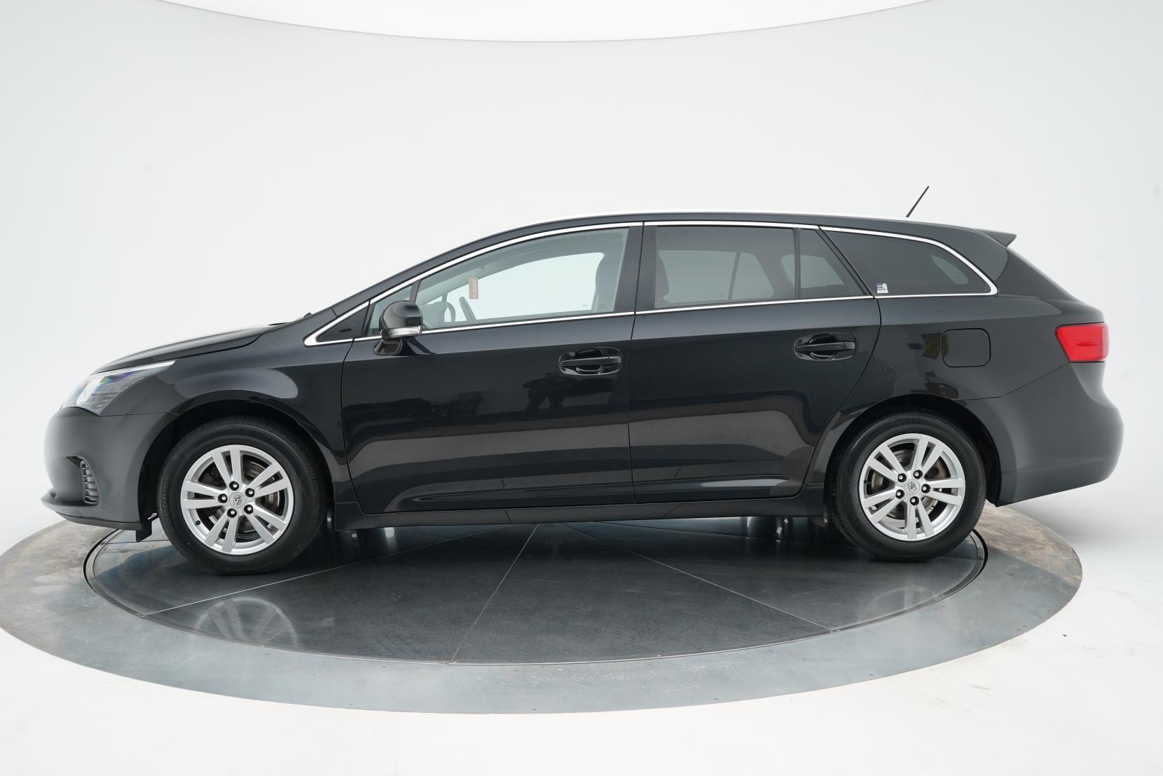 Toyota Avensis 2.0 Wagon XI