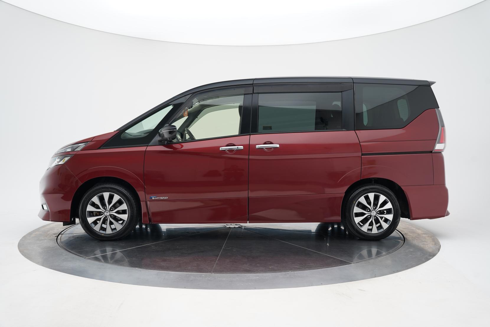 Nissan Serena (1991 – present) 2.0 Hybrid Highway Star 8 Seater