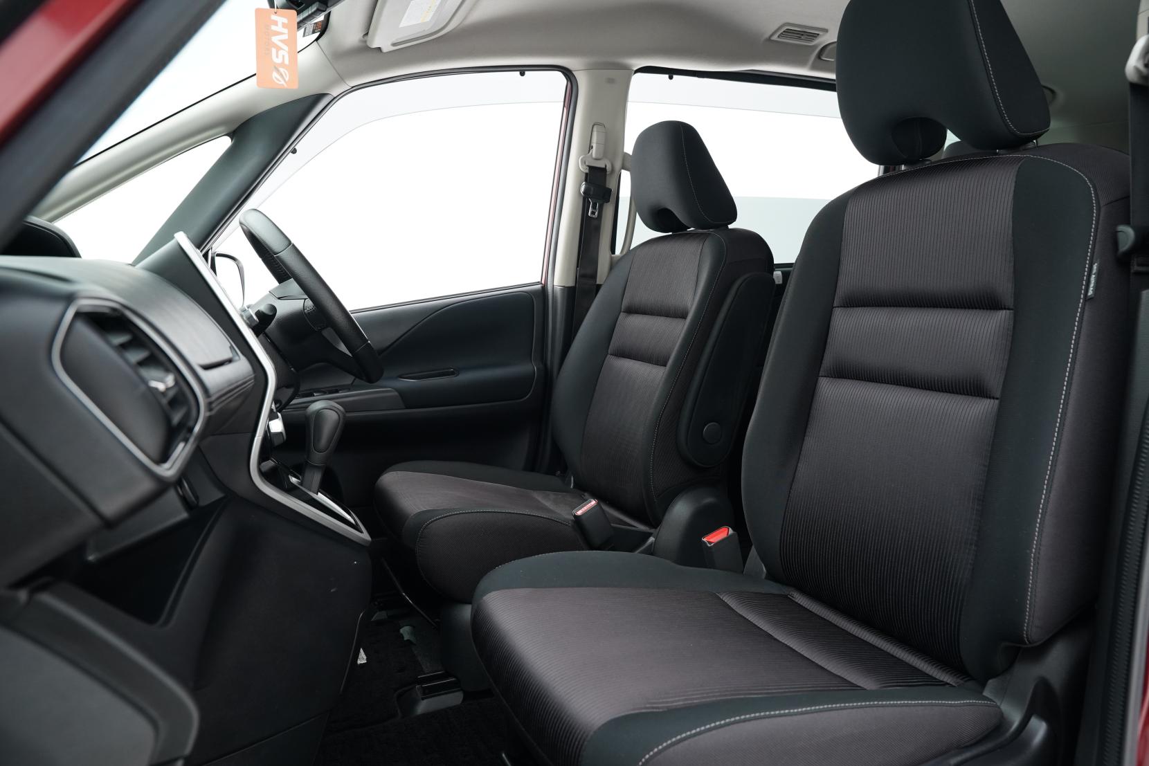 Nissan Serena (1991 – present) 2.0 Hybrid Highway Star 8 Seater