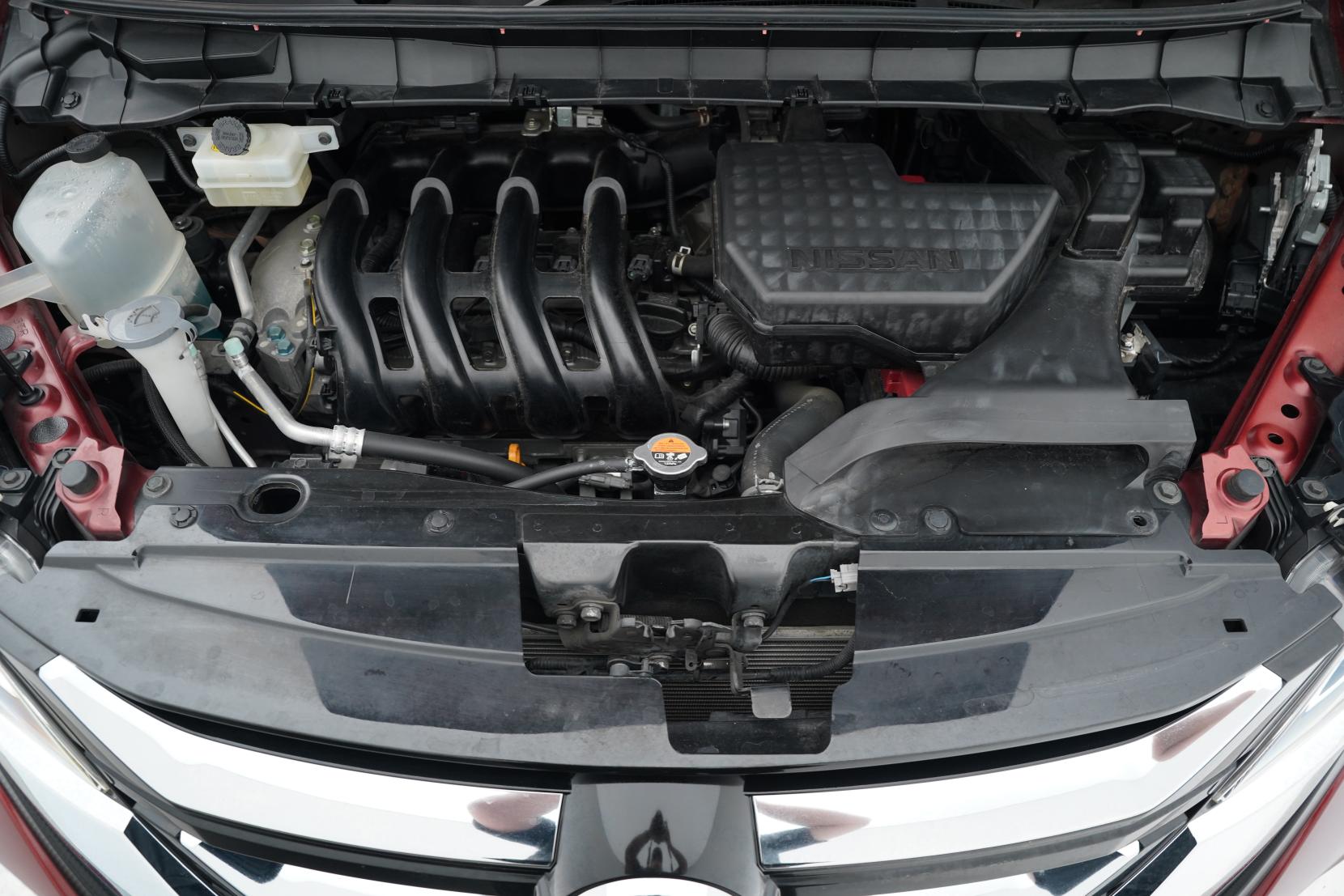 Nissan Serena (1991 – present) 2.0 Hybrid Highway Star 8 Seater