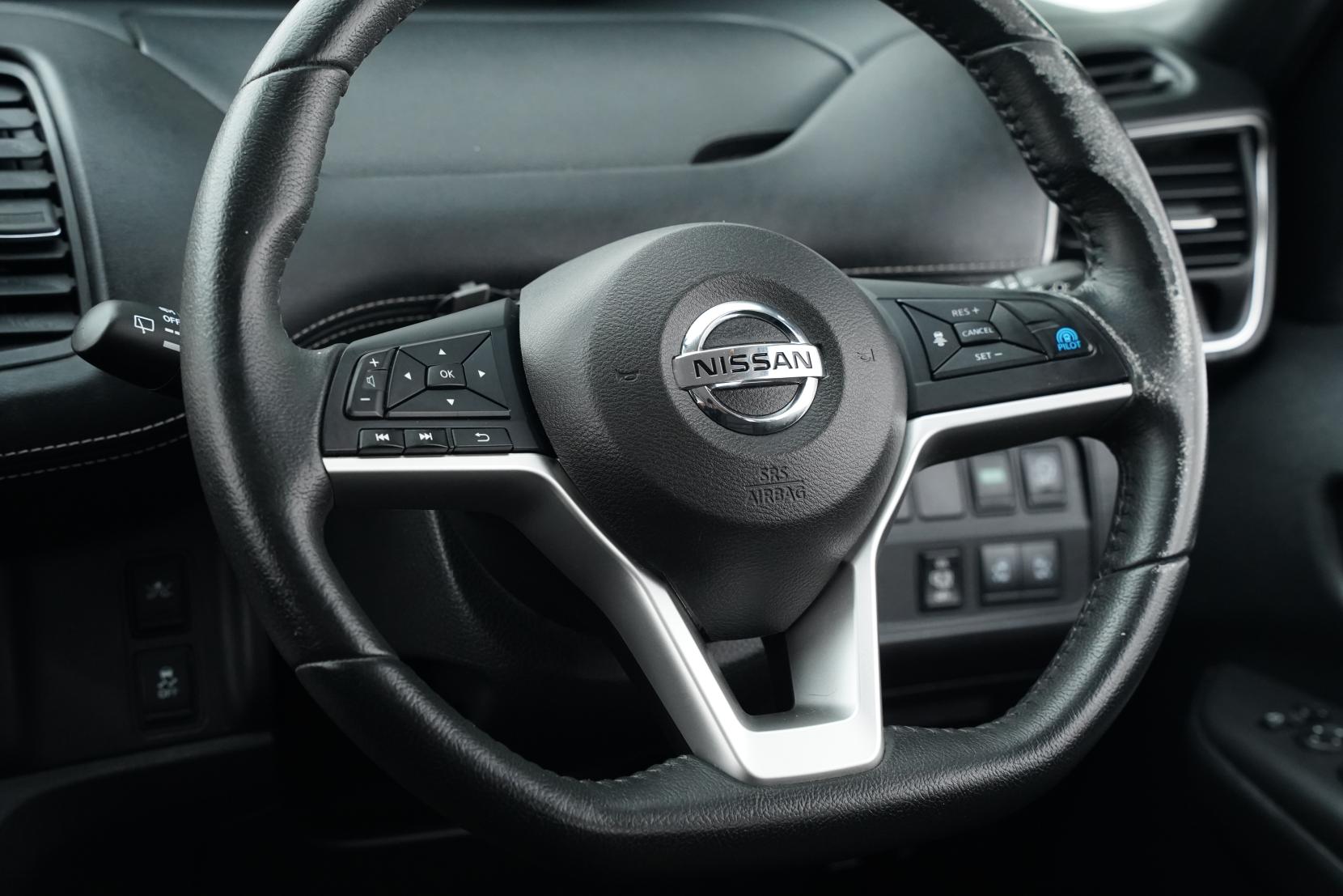 Nissan Serena (1991 – present) 2.0 Hybrid Highway Star 8 Seater