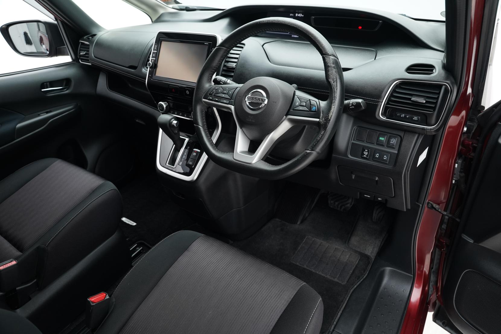 Nissan Serena (1991 – present) 2.0 Hybrid Highway Star 8 Seater