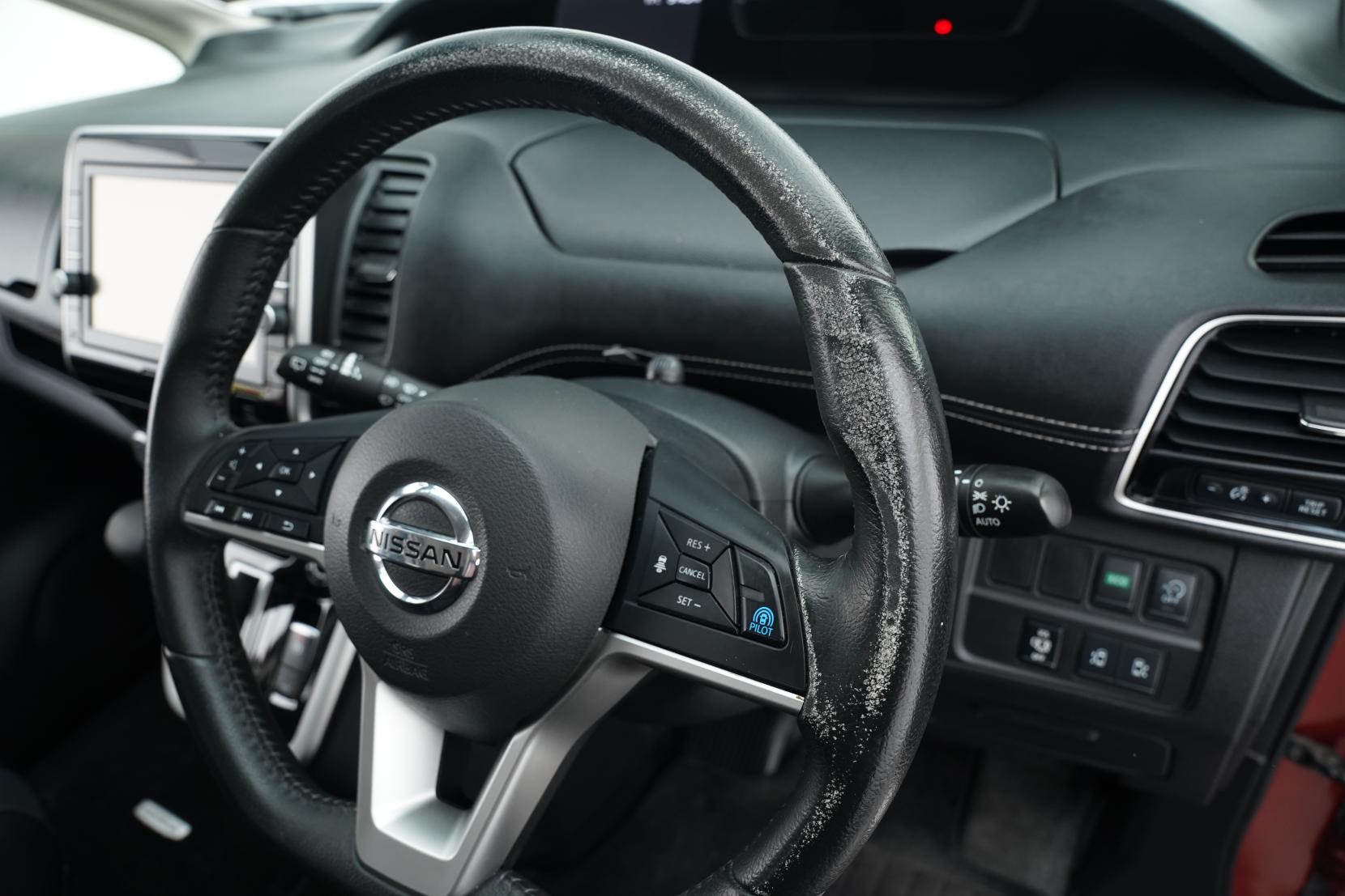 Nissan Serena (1991 – present) 2.0 Hybrid Highway Star 8 Seater