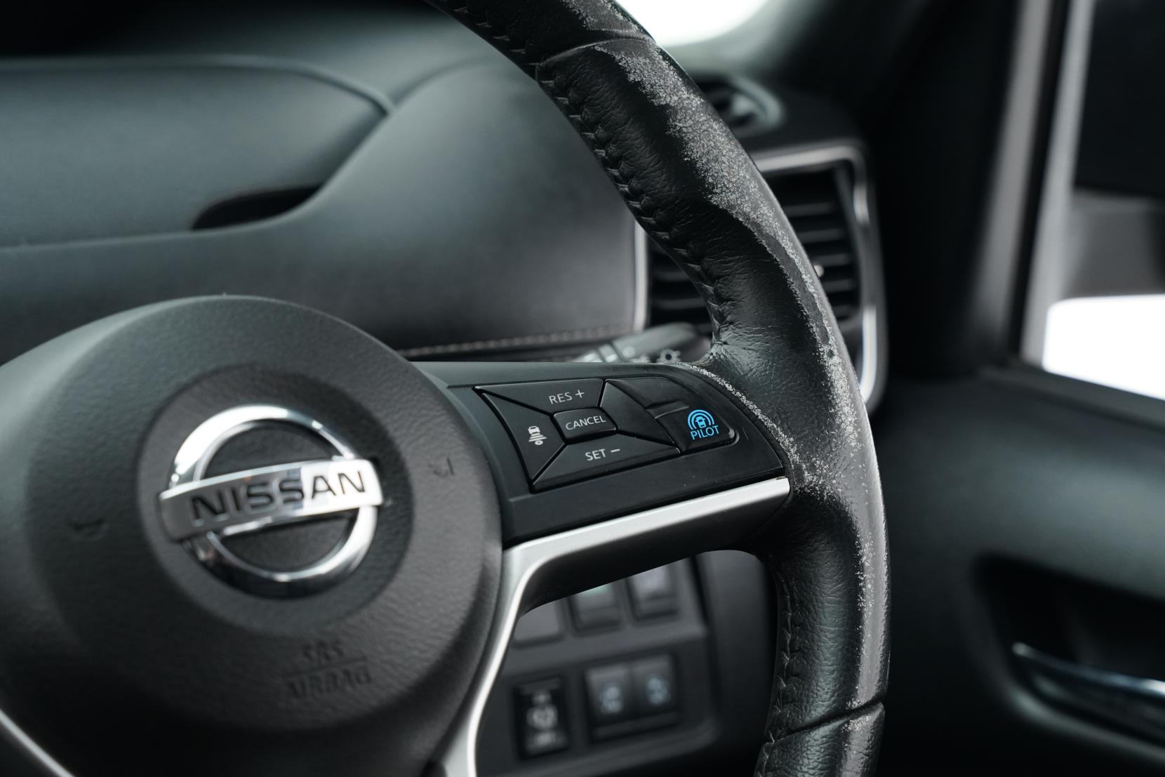 Nissan Serena (1991 – present) 2.0 Hybrid Highway Star 8 Seater