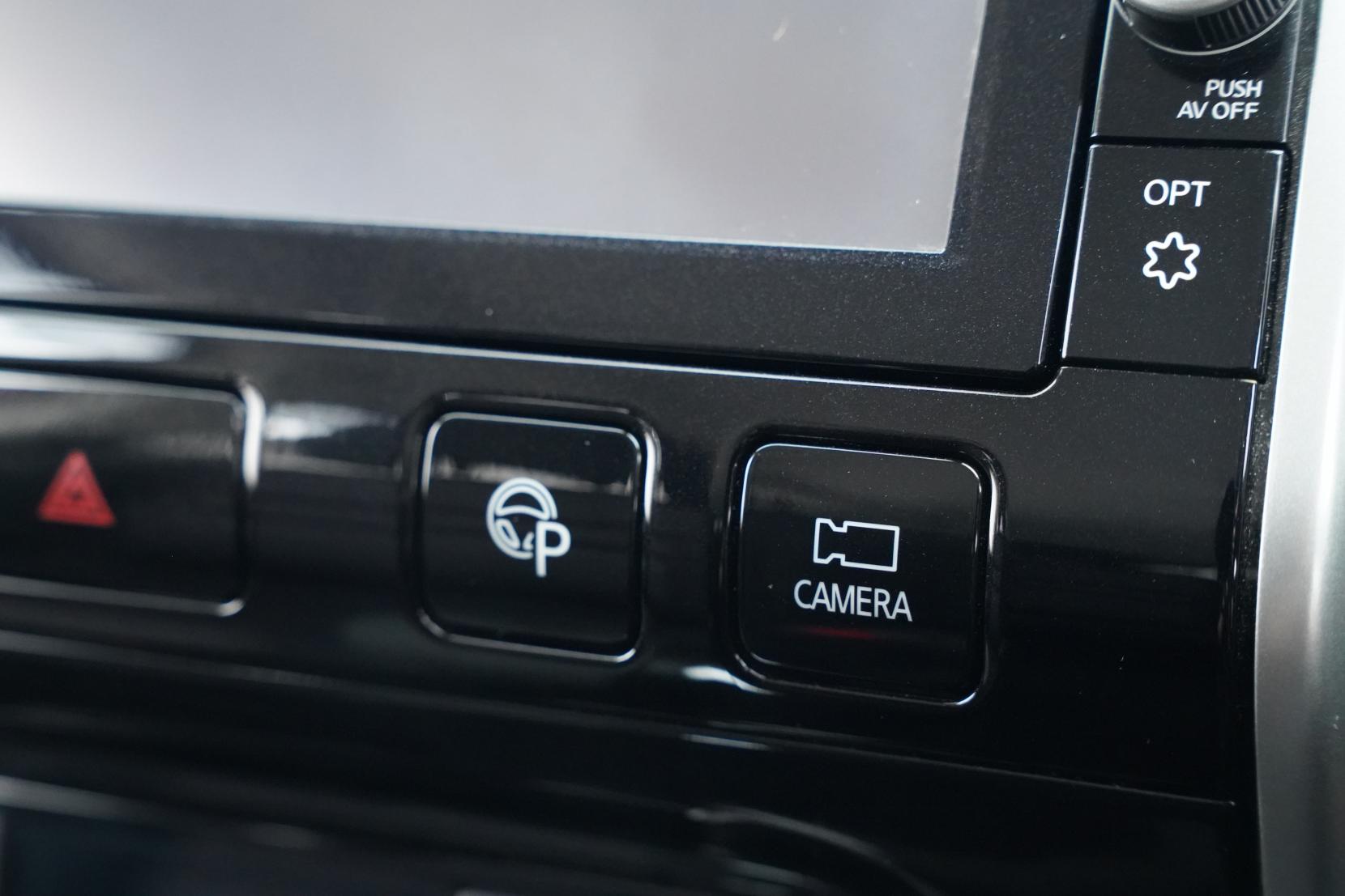 Nissan Serena (1991 – present) 2.0 Hybrid Highway Star 8 Seater