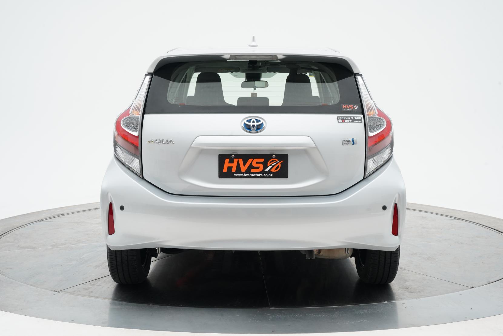 Toyota Aqua Hybrid L